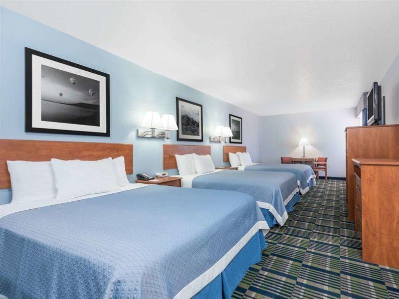 Days Inn By Wyndham Las Vegas Exterior photo