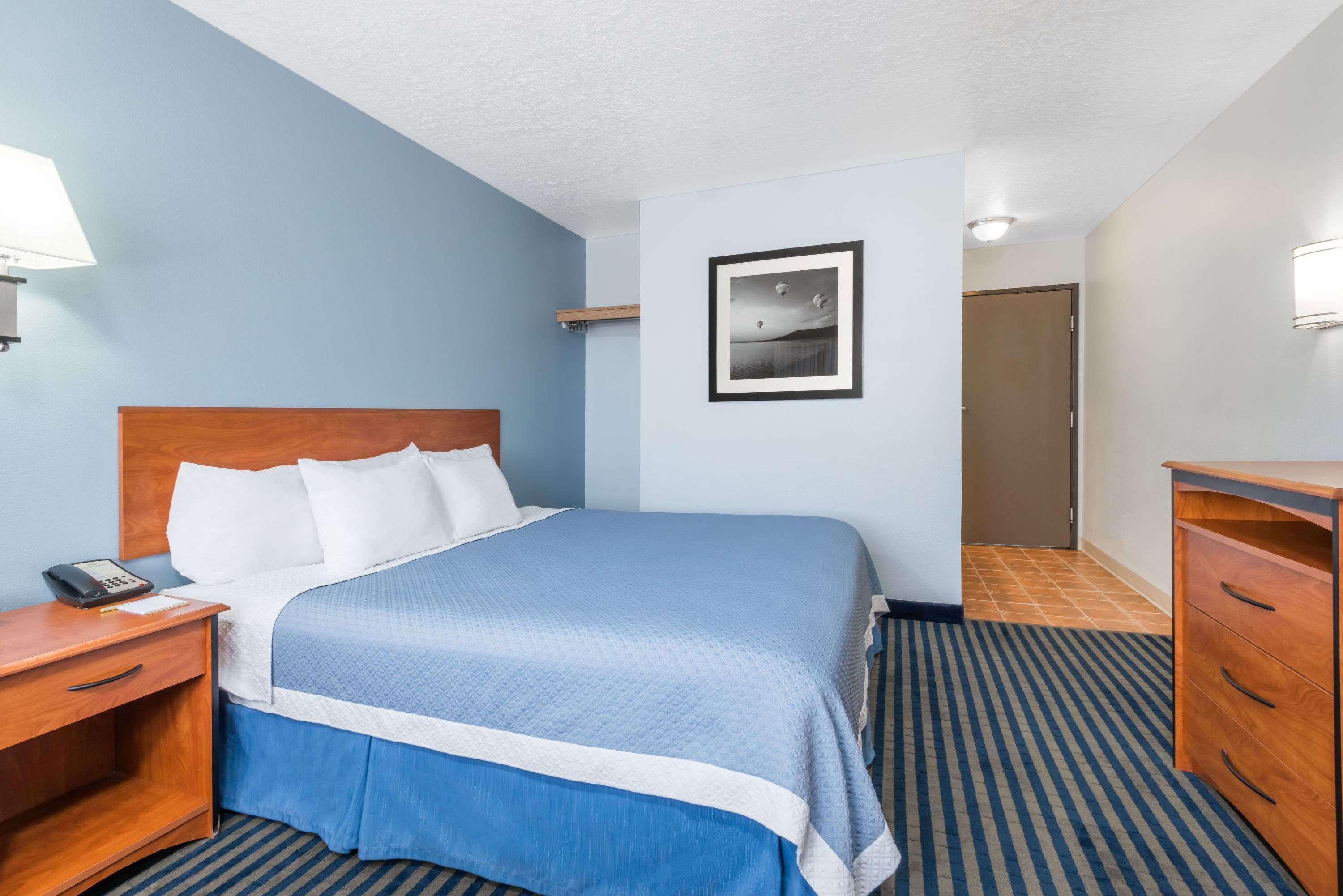 Days Inn By Wyndham Las Vegas Exterior photo